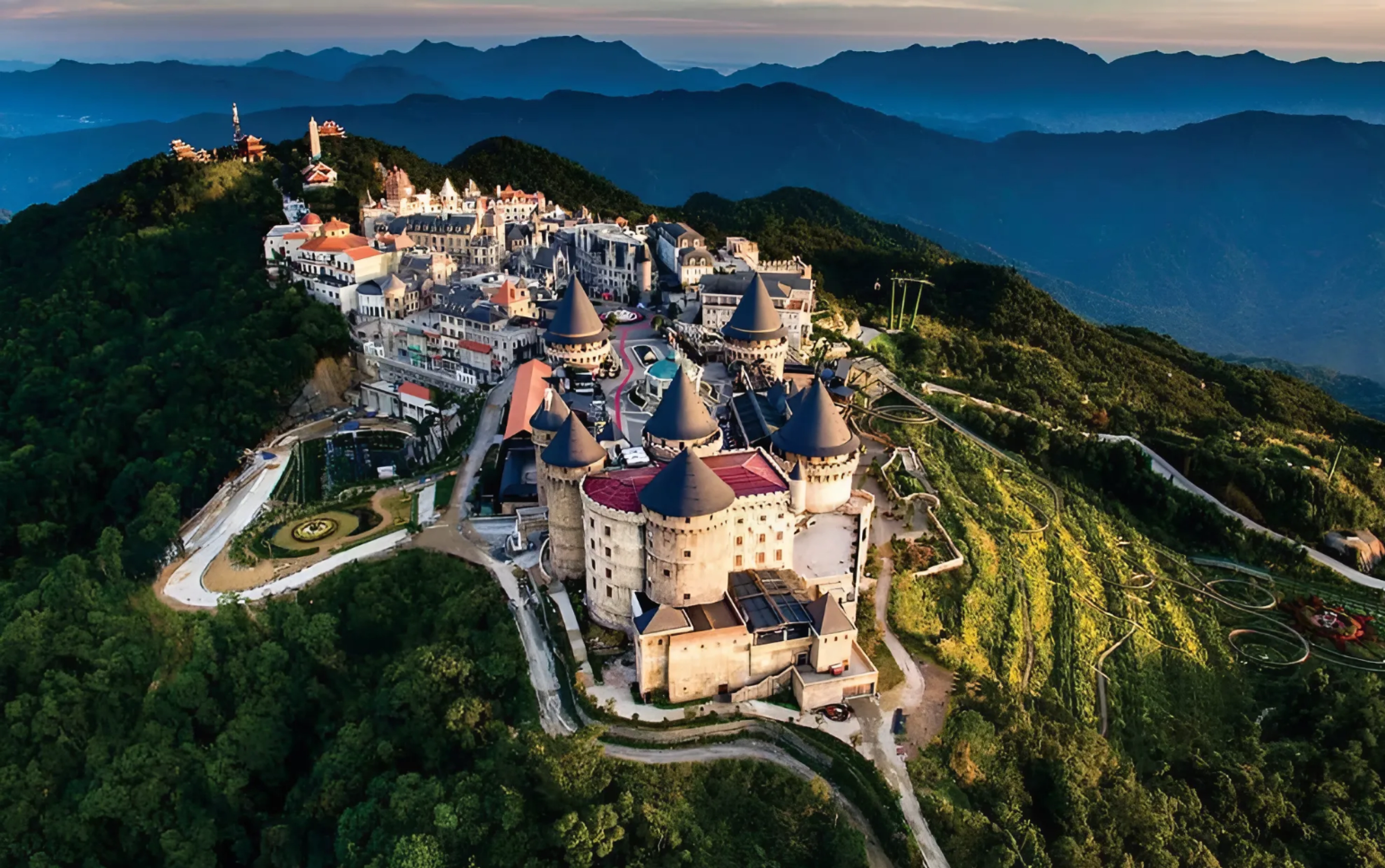 Ba Na Hills & Golden Bridge (Buffee Lunch)