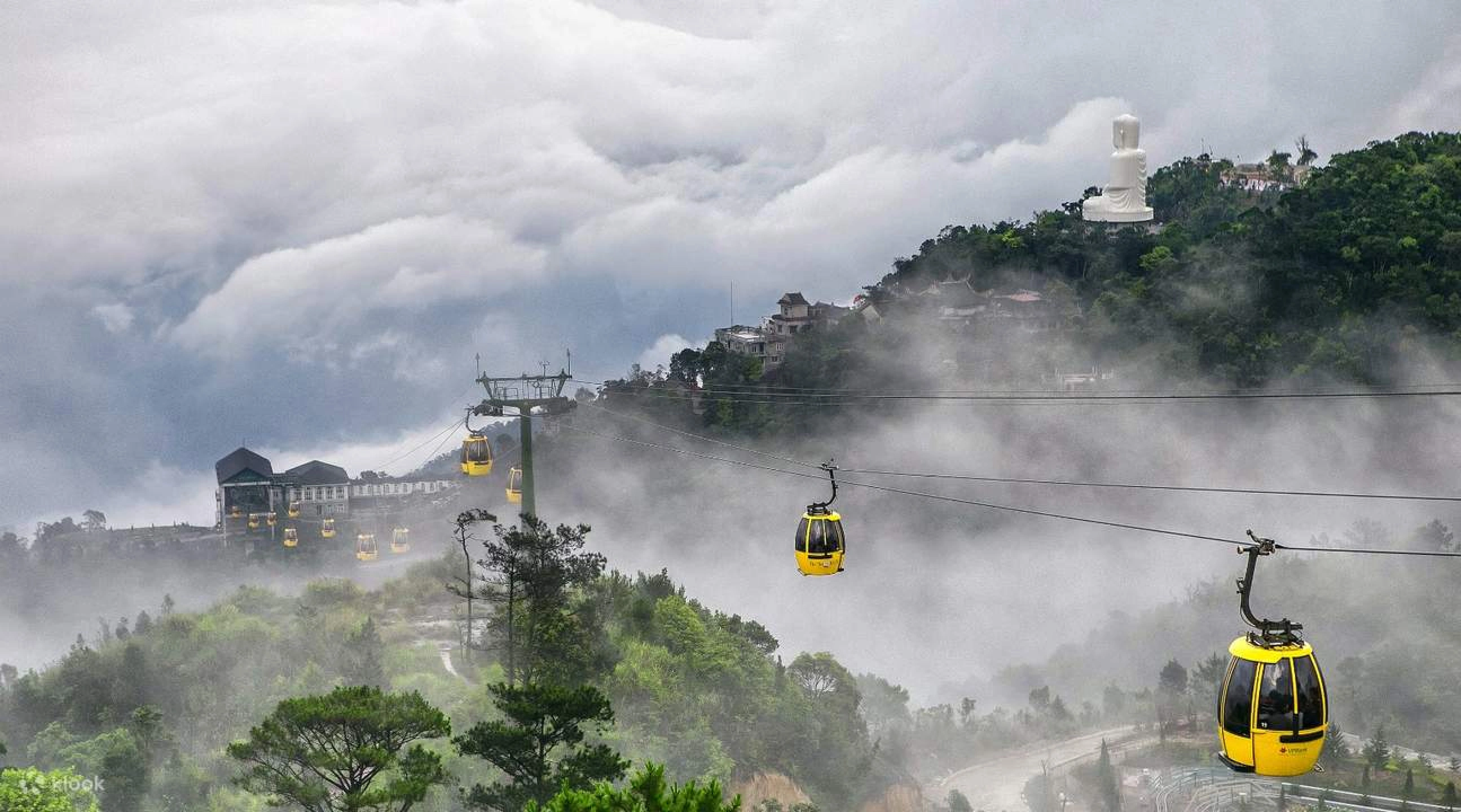 Ba Na Hills & Golden Bridge (Buffee Lunch) — photo 9