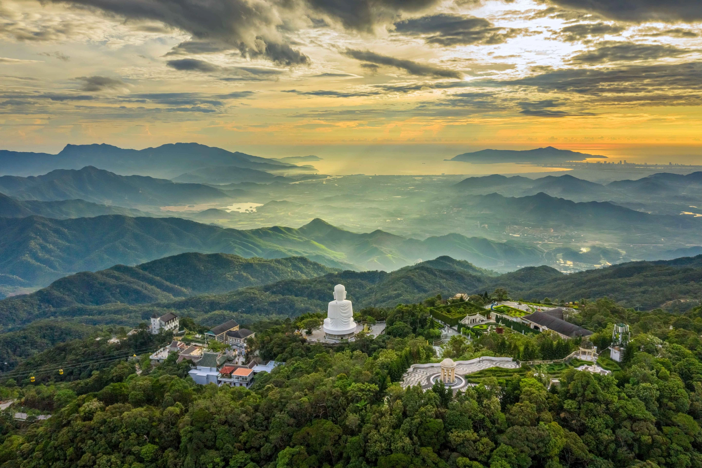 Ba Na Hills & Golden Bridge (Buffee Lunch) — photo 14