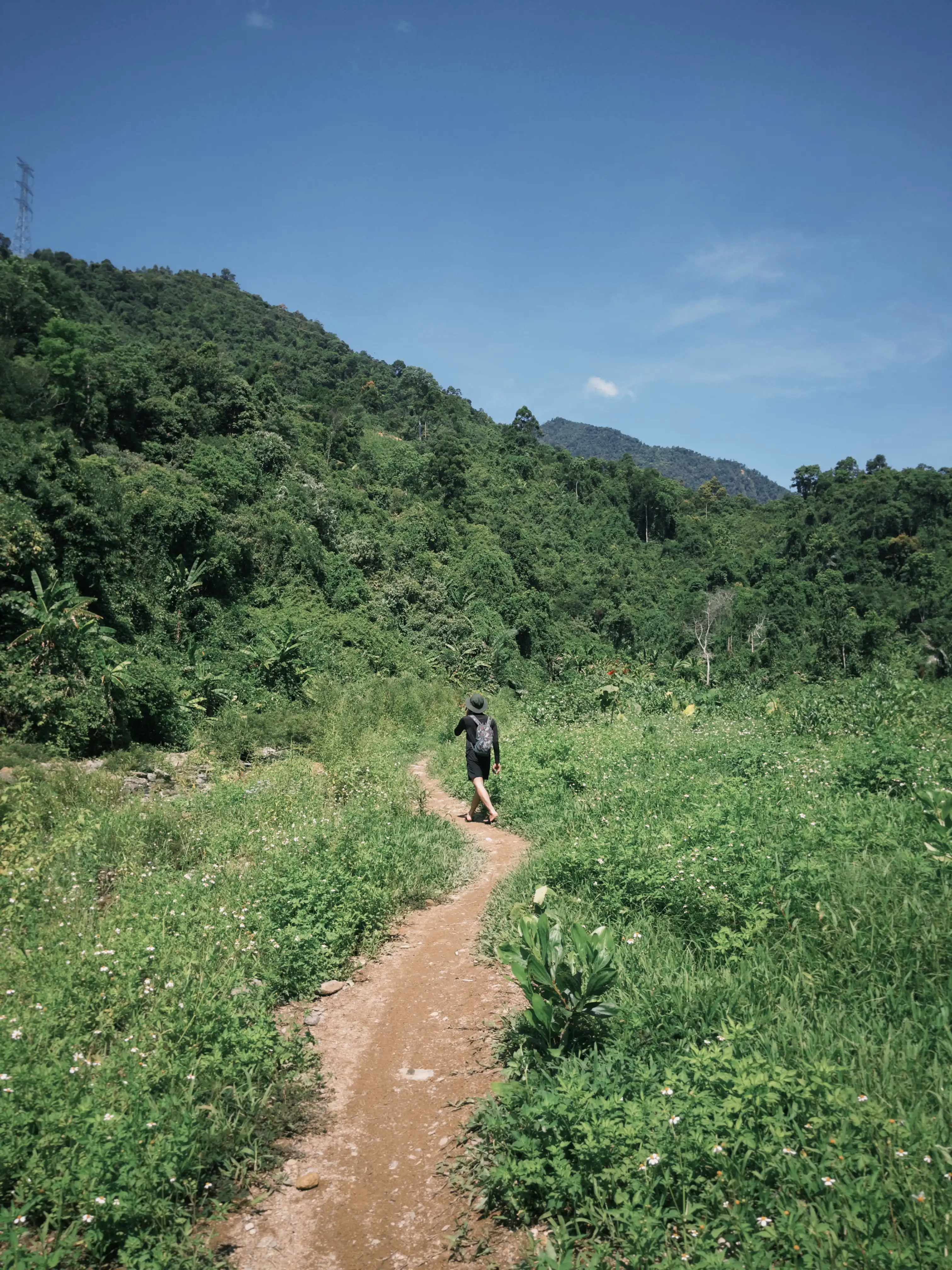 Da Nang outskirt (waterfall and stunning canyon) — photo 9