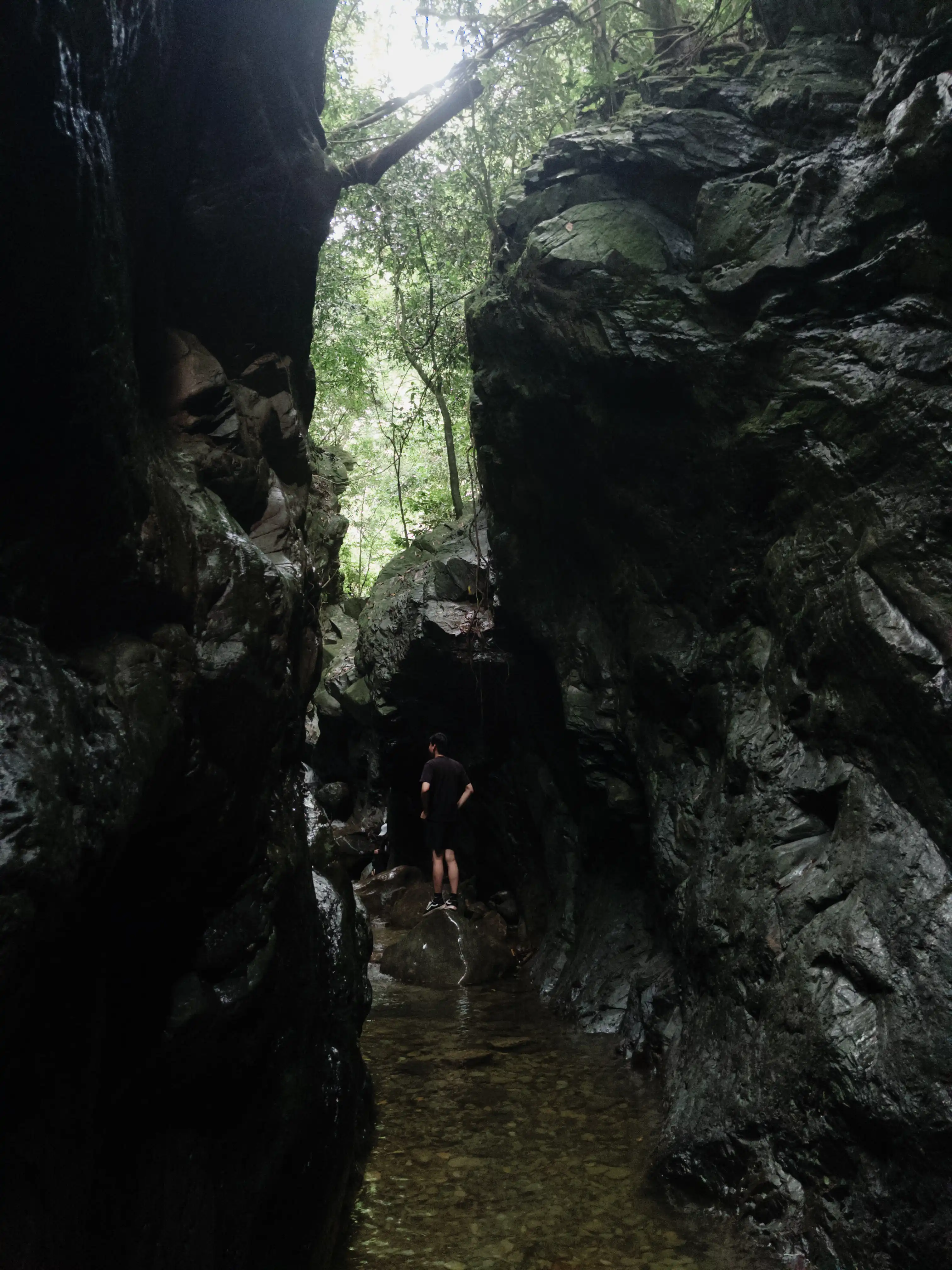 Da Nang outskirt (waterfall and stunning canyon) — photo 13