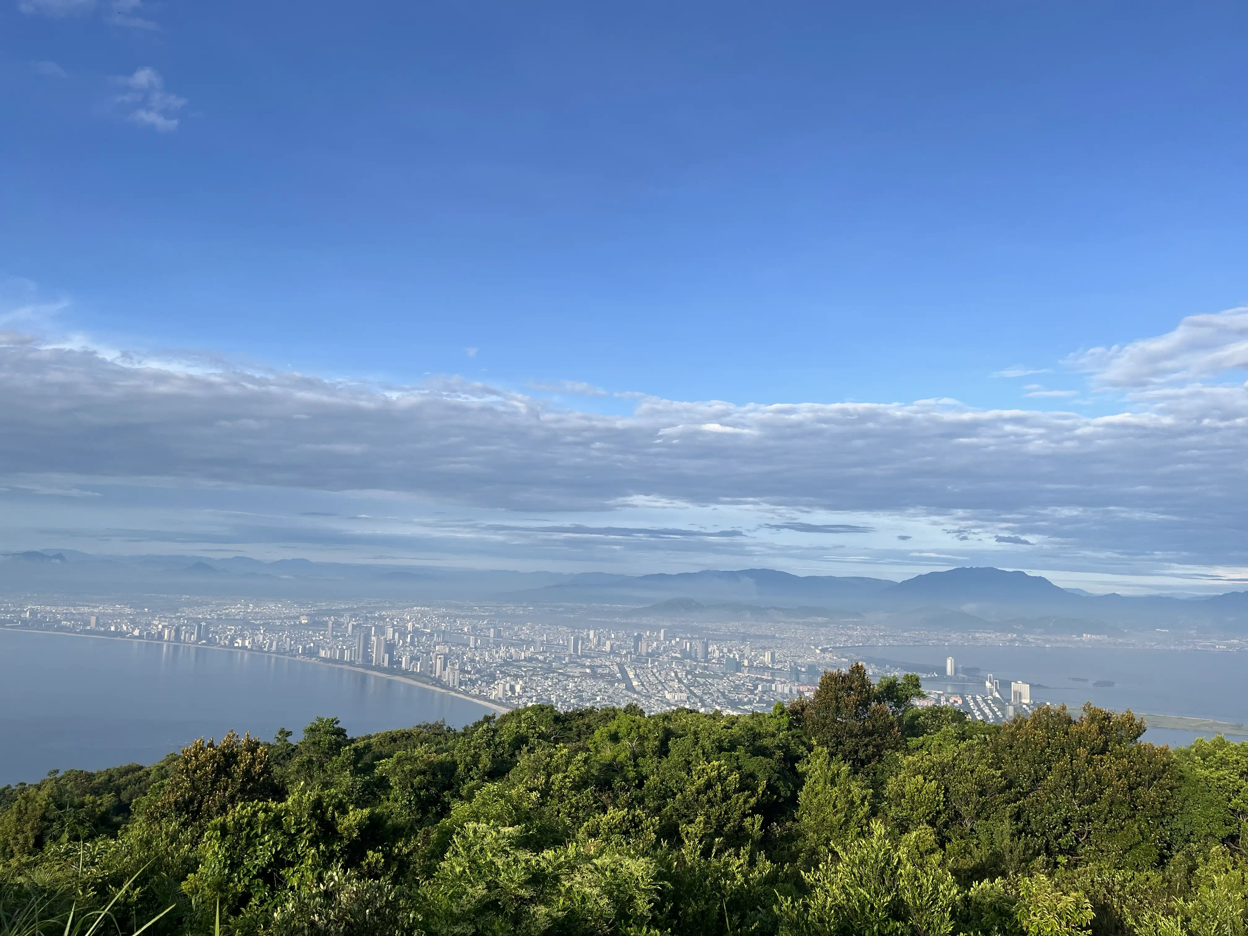 Son Tra Peninsula (sunset & city view at night by hiking) — photo 5