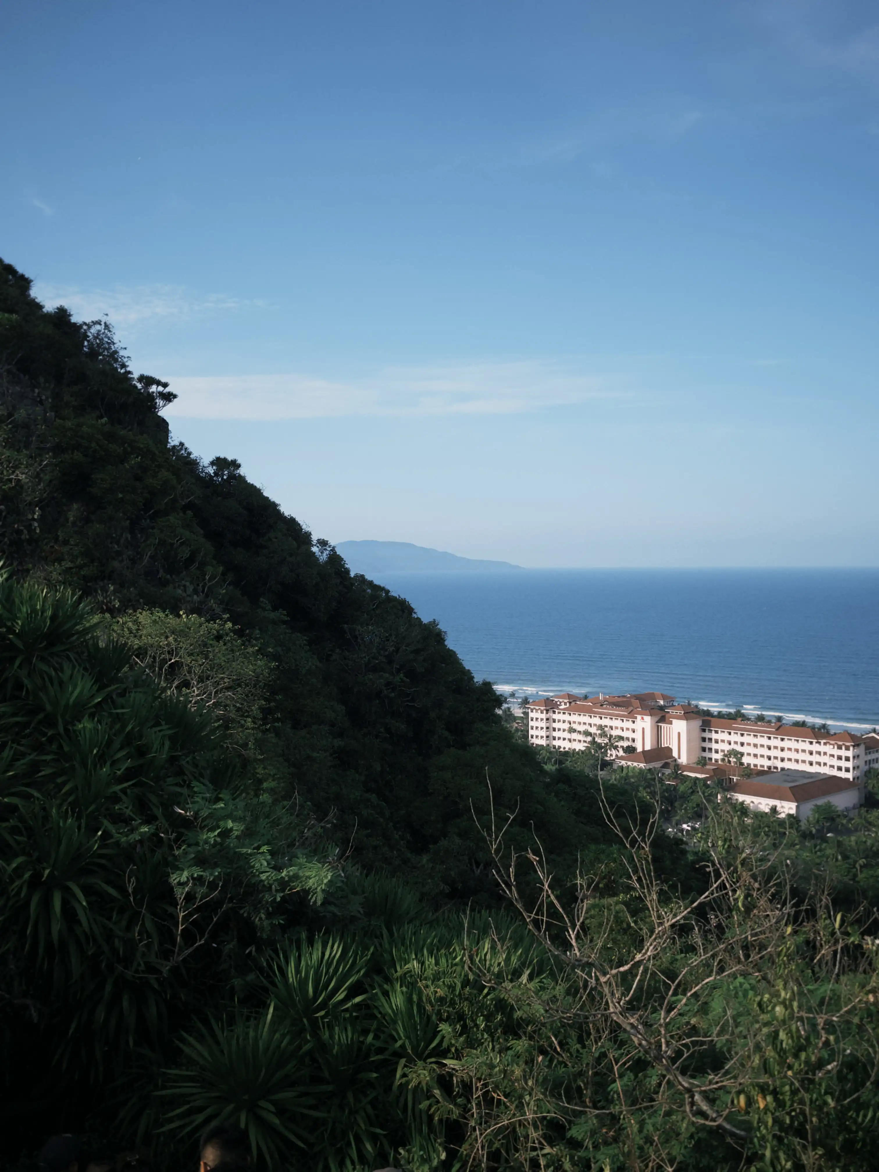 Mable Mountain + Son Tra Peninsula (sunset & city view at night) — photo 2